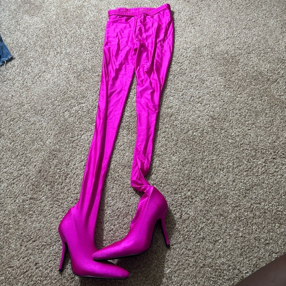 AKIRA Pink Over the Knee Boots - ONLY BEEN WORN ONCE TO WALK A SHOW - SIZE 7 - Picture 2 of 5
